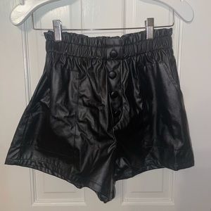 Leather button shorts
